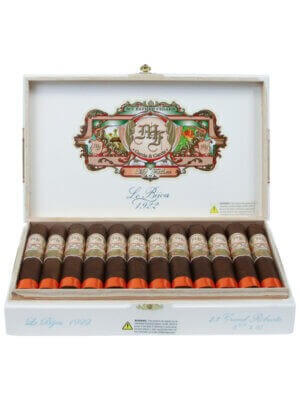 Le Bijou 1922 Grand Robusto