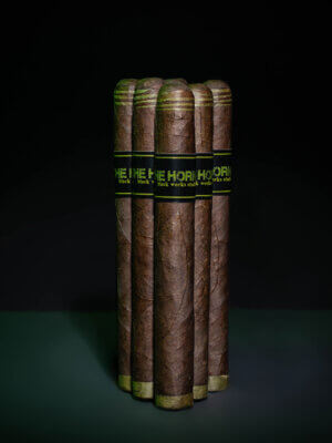 BLK WKS The Hornet Corona Larga