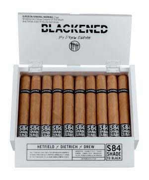 Blackened S84 Shade to Black Robusto